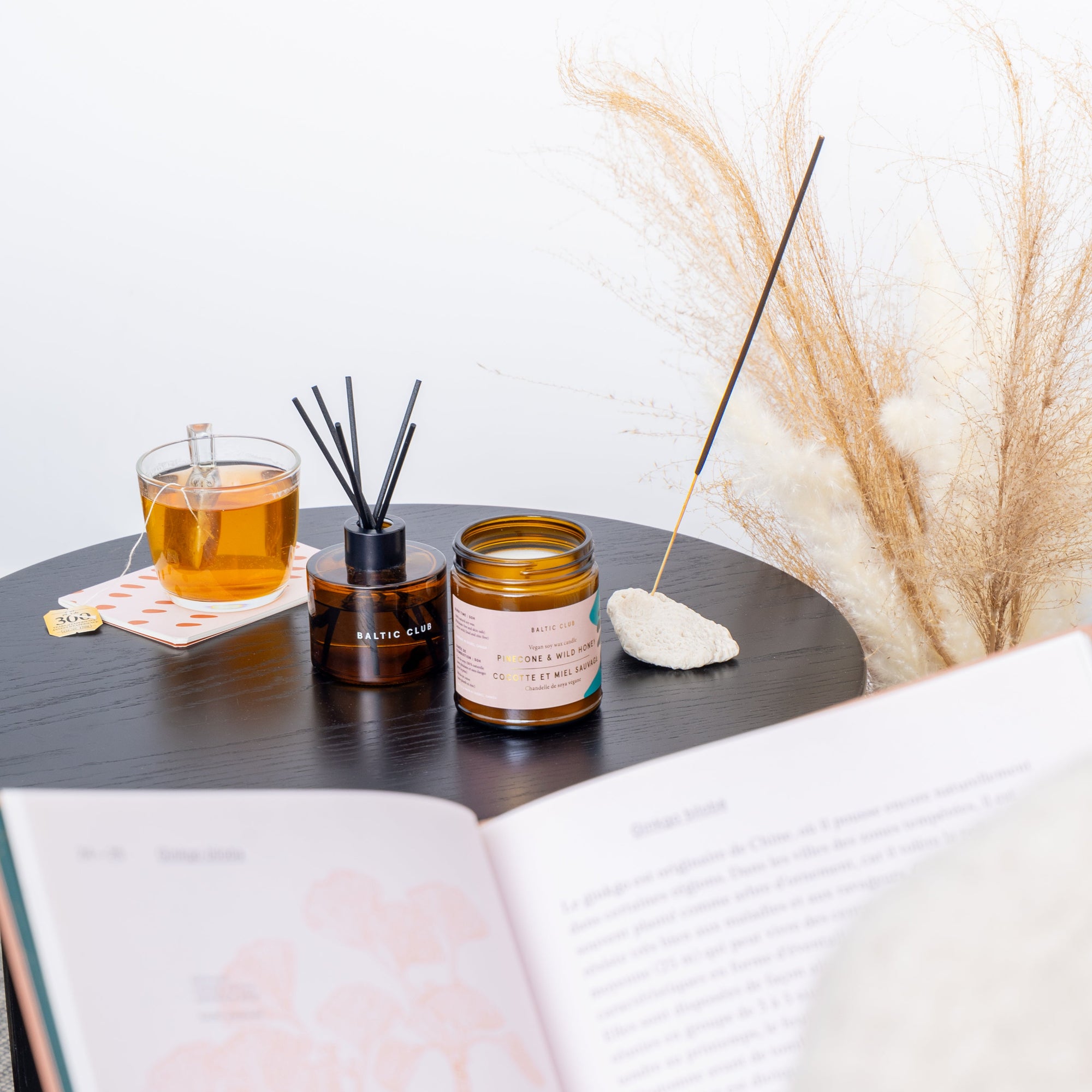 Pinecone & Wild Honey Reed diffuser