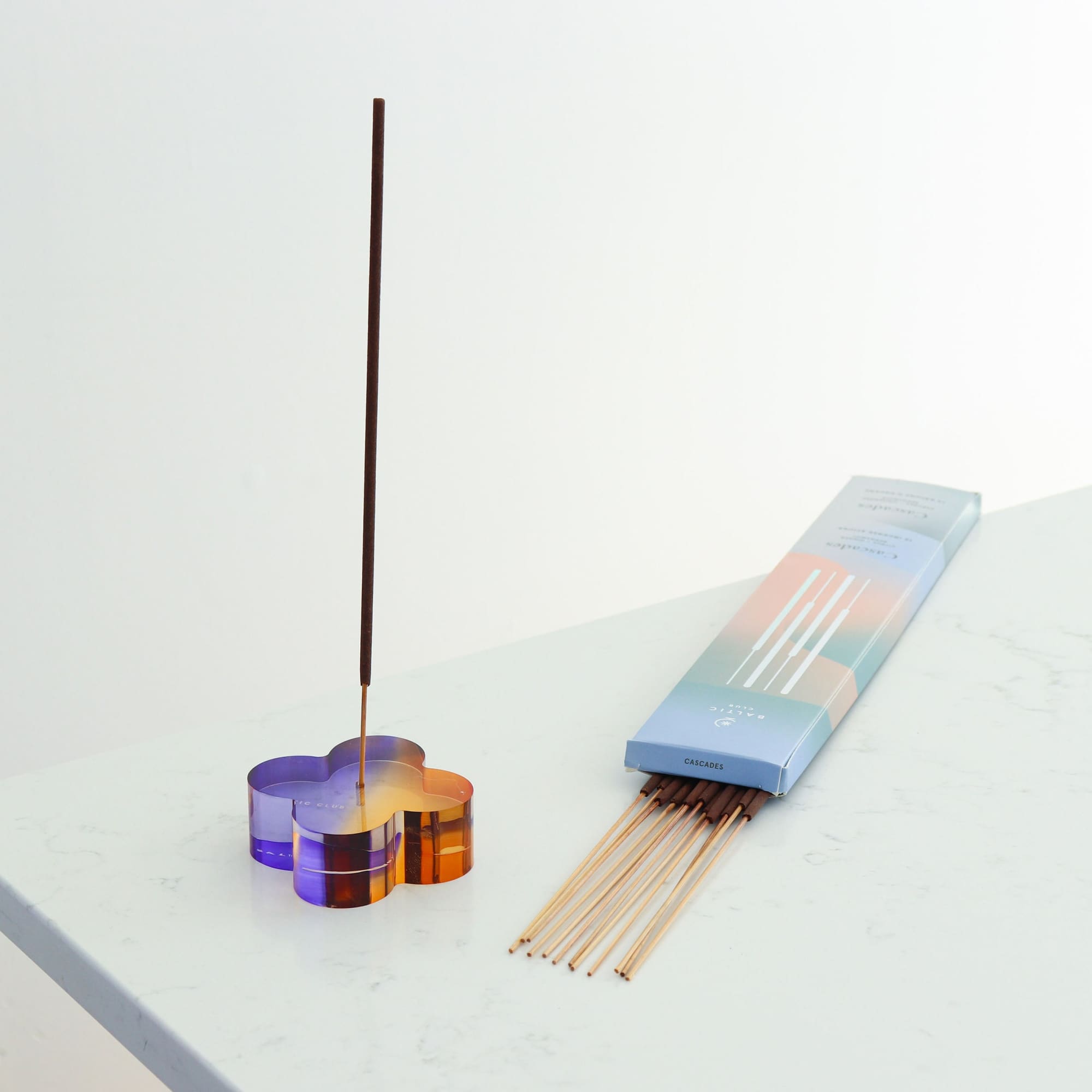 Daisy Duotone Acrylic Incense Holder | The Baltic Club