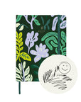 Carnet à dessins Sylvestre à couverture rigide mate motif botanique avec élastique vert foncé sur fond blanc